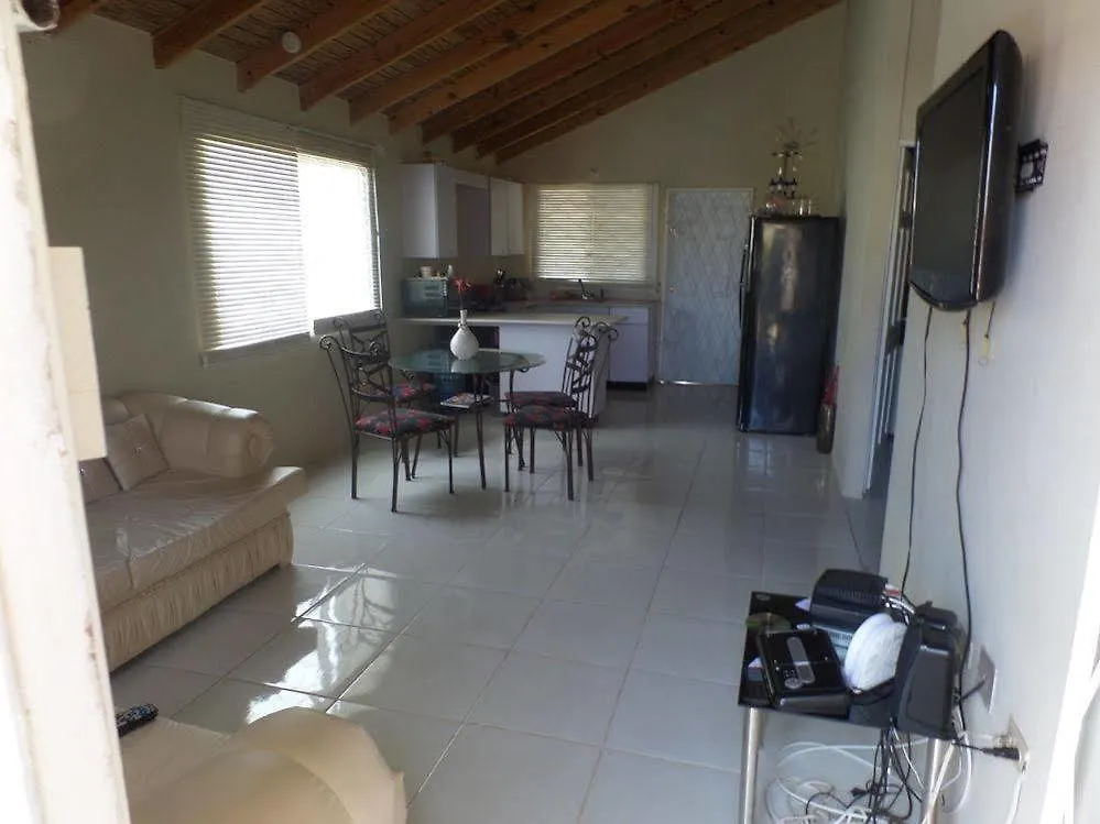 Little Cottage Of Rose Hall Montego Bay Otel